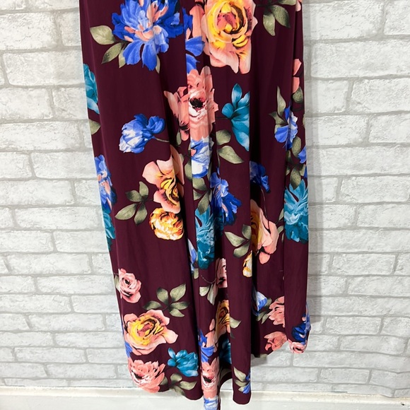 By & by floral burgundy dress size medium - Picture 10 of 11
